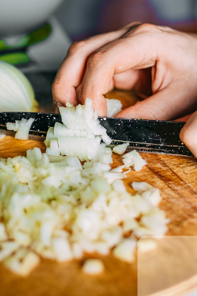 how to cut an onion like a chef and minimize tears